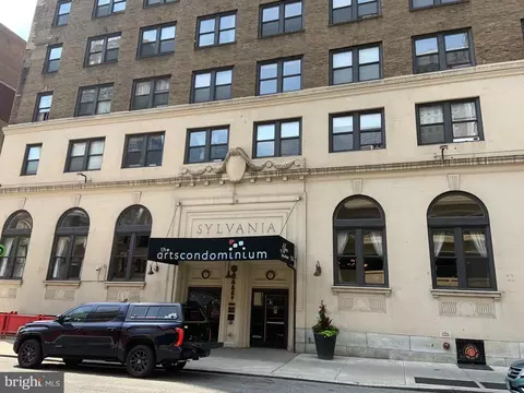 1324 Locust St #901, Philadelphia, PA 19107