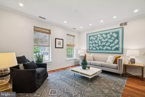 500 Admirals Way #110, Philadelphia, PA 19146