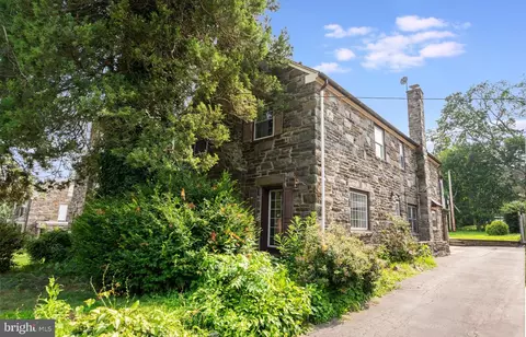 2404 Golf Rd, Philadelphia, PA 19131