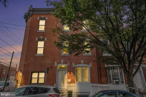 2403 S 11th St #2, Philadelphia, PA 19148