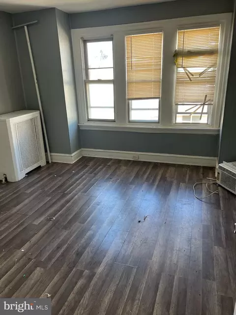 6534 Regent St, Philadelphia, PA 19142