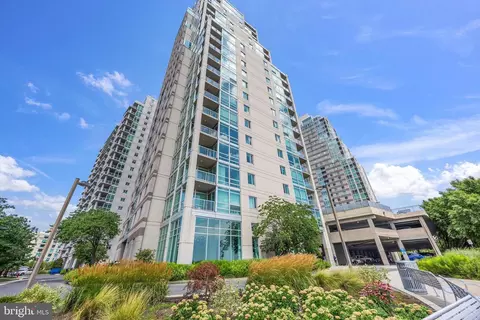 901 N Penn St #P506, Philadelphia, PA 19123