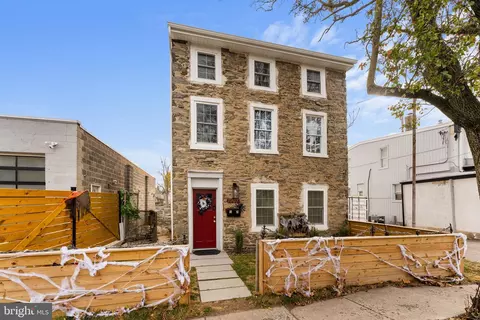 7707 Ridge Ave, Philadelphia, PA 19128