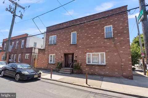2401 S Opal St, Philadelphia, PA 19145