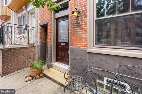 1131 N 3rd St, Philadelphia, PA 19123