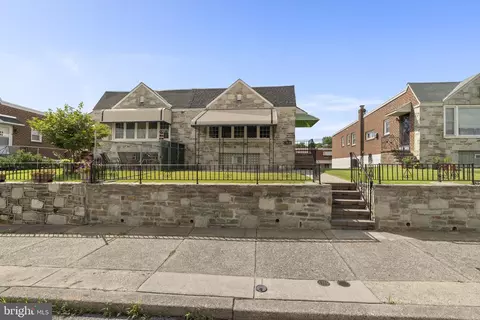 8838 Fairfield St, Philadelphia, PA 19152