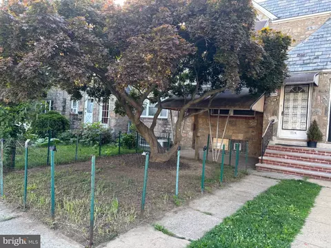 6407 Large St, Philadelphia, PA 19149