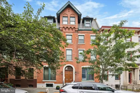 1911 Green St #5, Philadelphia, PA 19130
