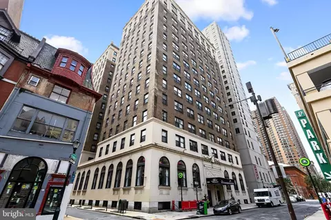 1324 Locust St #1114, Philadelphia, PA 19107