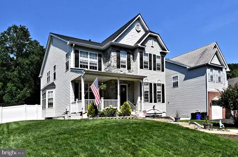 9958 Gardenia Ln, Philadelphia, PA 19115