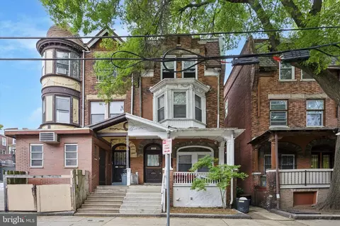 236 Buckingham Pl, Philadelphia, PA 19104