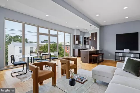 1930 Parrish St UNIT 4, Philadelphia, PA 19130
