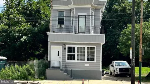 3918 W Girard Ave, Philadelphia, PA 19104