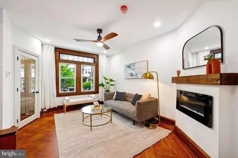 5730 Broomall St, Philadelphia, PA 19143