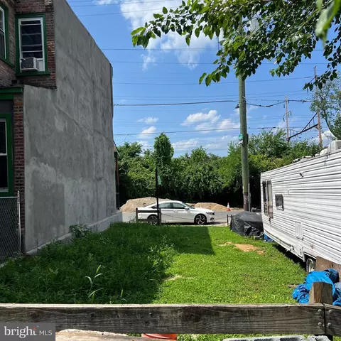 1124 W Glenwood Ave, Philadelphia, PA 19133
