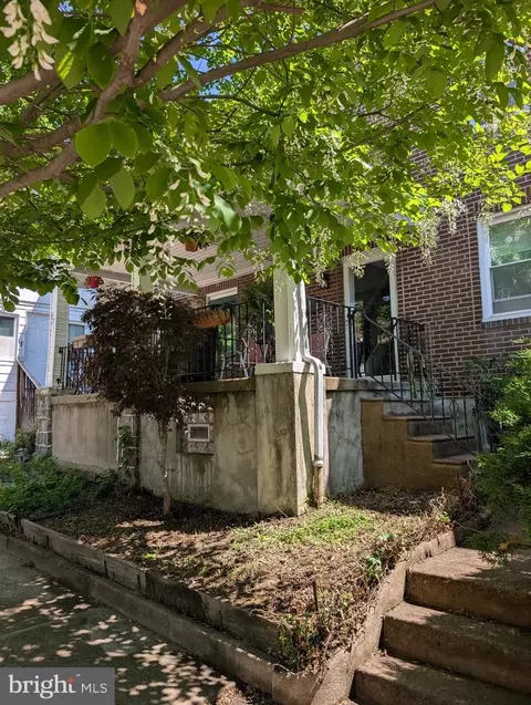919 Edgemore Rd, Philadelphia, PA 19151