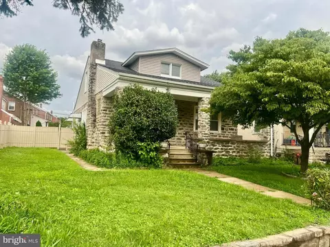 7706 Watson St, Philadelphia, PA 19111