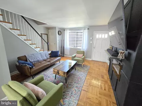 2727 Lardner St, Philadelphia, PA 19149