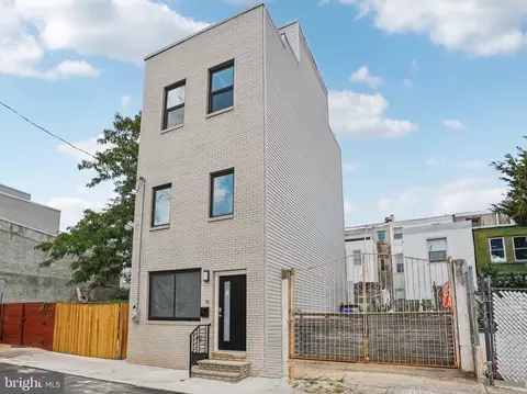 2225-2227 N Waterloo St, Philadelphia, PA 19133
