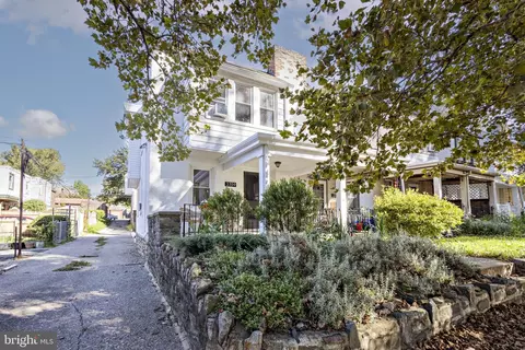 3359 Ainslie St, Philadelphia, PA 19129