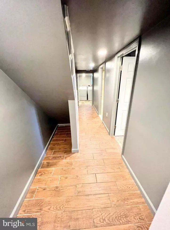 Entry Way - 528 S 55th St, Philadelphia, PA 19143 photo 3 of 6