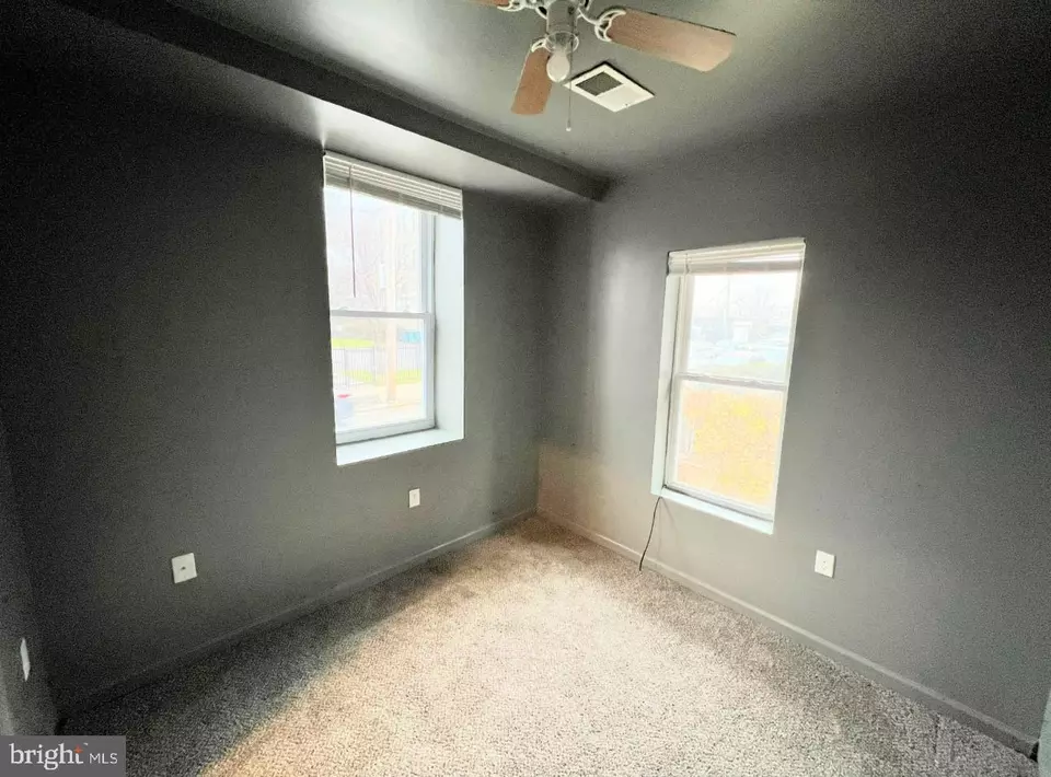 Bedroom - 528 S 55th St, Philadelphia, PA 19143 photo 1 of 8