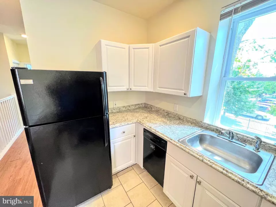 Kitchen - 528 S 55th St, Philadelphia, PA 19143 photo 2 of 3