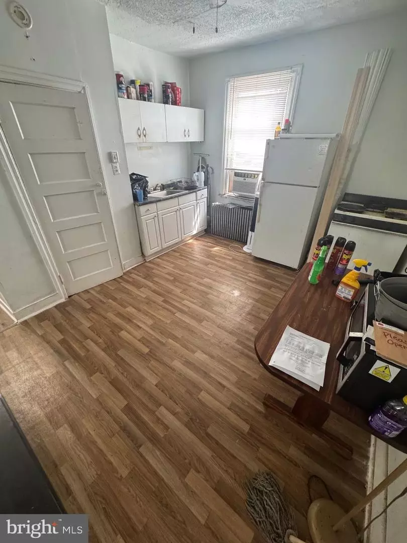 Kitchen - 701 W Wingohocking St, Philadelphia, PA 19140 photo 2 of 2
