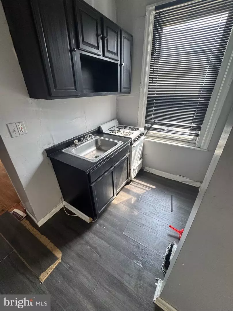 Kitchen - 701 W Wingohocking St, Philadelphia, PA 19140 photo 1 of 2
