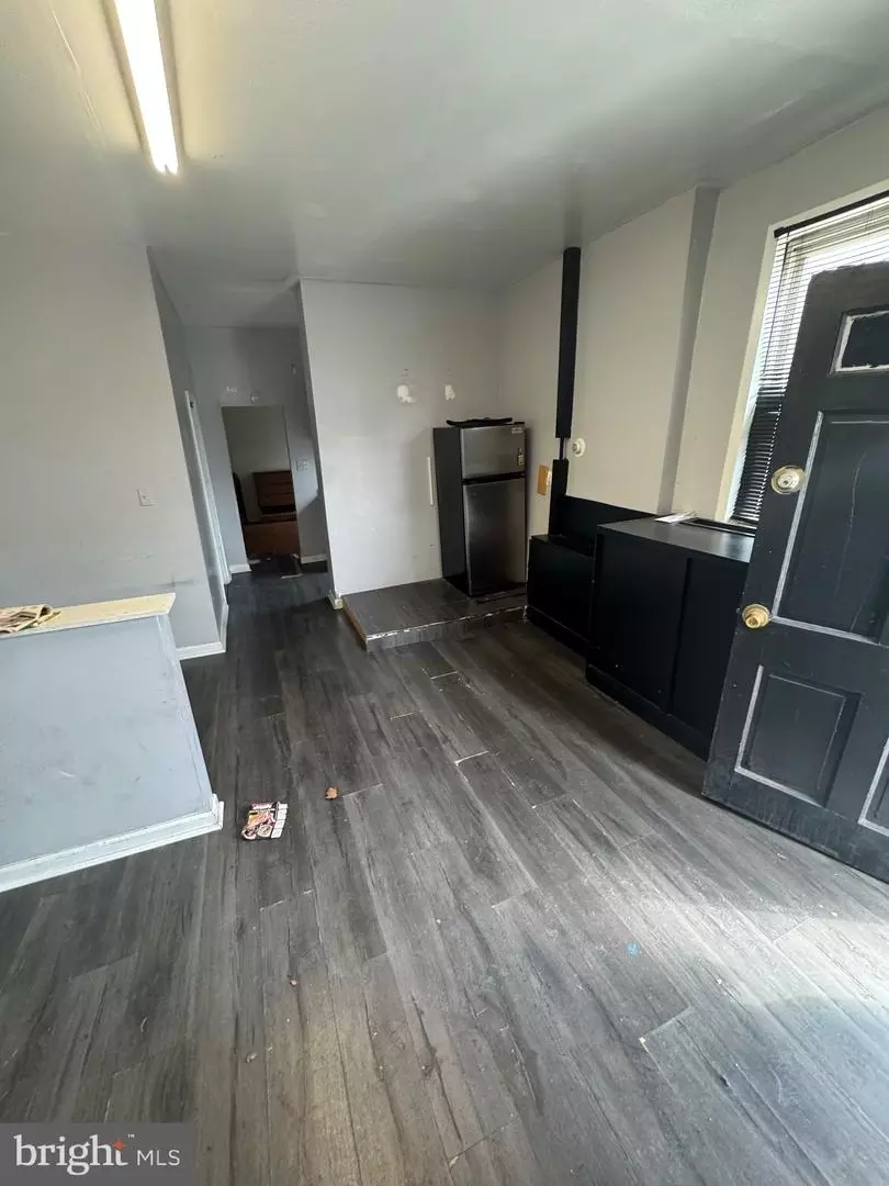 Entry Way - 701 W Wingohocking St, Philadelphia, PA 19140 photo 1 of 5