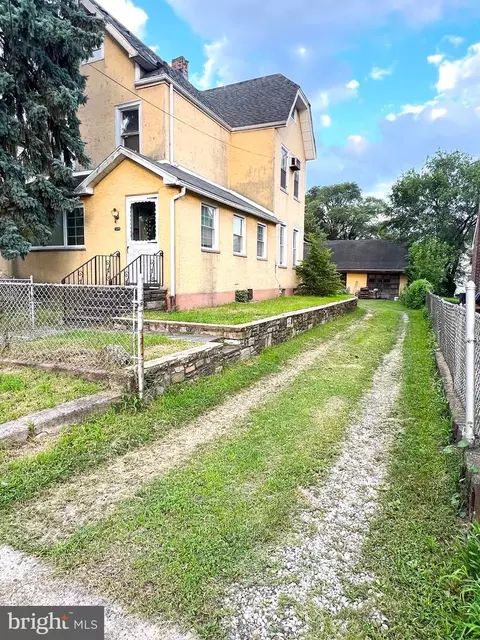 7536 38 Buist Ave, Philadelphia, PA 19153