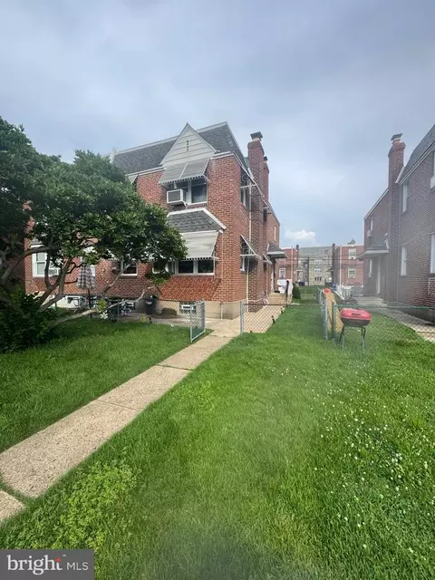 7233 Barnard St, Philadelphia, PA 19149