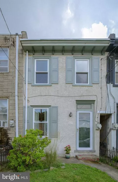 207 Krams Ave, Philadelphia, PA 19127