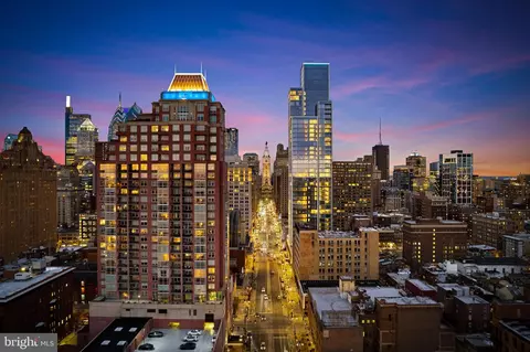 440 S Broad St #803, Philadelphia, PA 19146