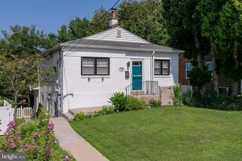 290 Dearnley St, Philadelphia, PA 19128