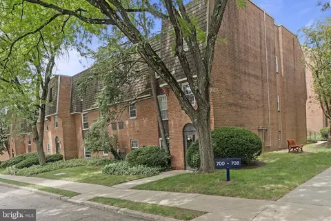 4000 Gypsy Ln #700G1, Philadelphia, PA 19129