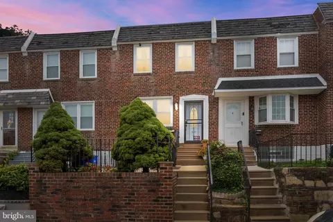 4504 Hale St, Philadelphia, PA 19135