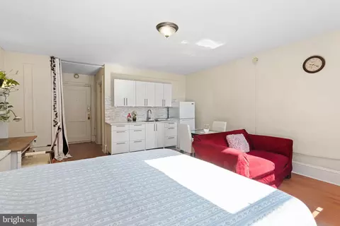 1324 Locust St #331, Philadelphia, PA 19107