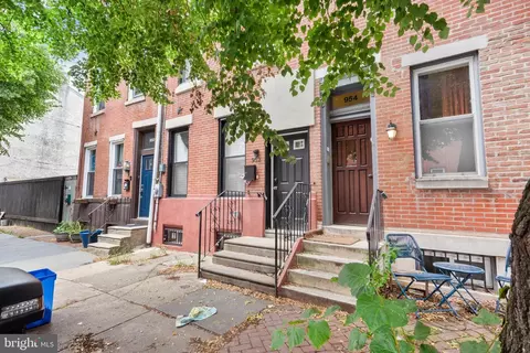 952 N 5th St, Philadelphia, PA 19123