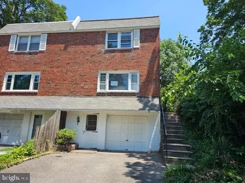 7809 Roanoke St, Philadelphia, PA 19118