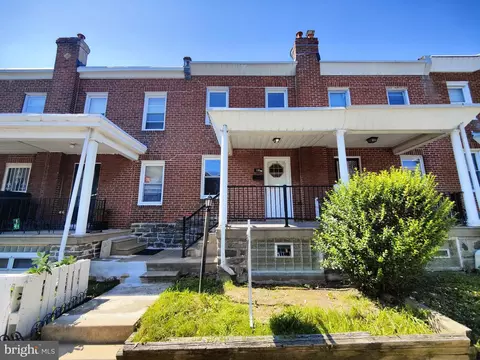 100 Roselyn St, Philadelphia, PA 19120