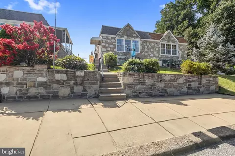 8803 Revere St, Philadelphia, PA 19152
