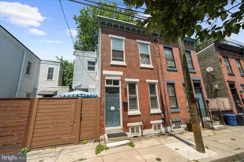 431 E Flora St, Philadelphia, PA 19125