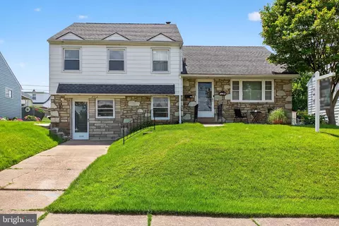 2912 Holme Ave, Philadelphia, PA 19136