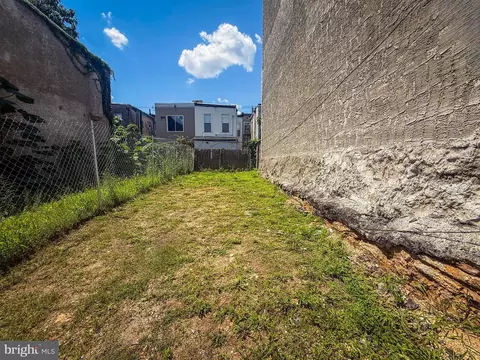 1750 N Bailey St, Philadelphia, PA 19121