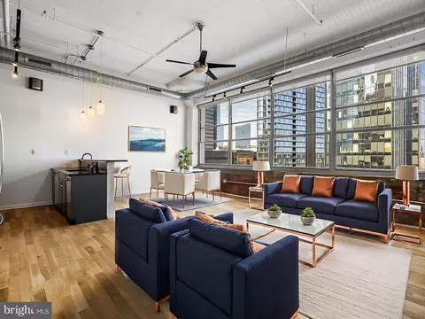 2200 28 Arch St #716, Philadelphia, PA 19103