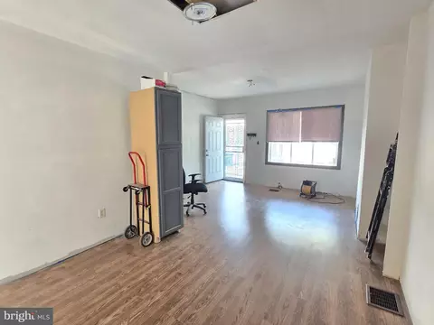1451 N Ithan St, Philadelphia, PA 19131