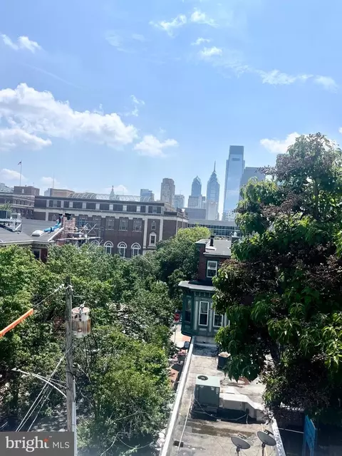 1700 Mt Vernon St #103, Philadelphia, PA 19130