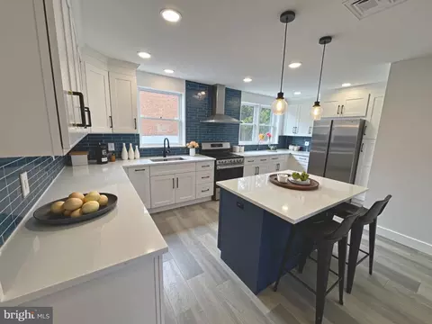 3244 Chesterfield Rd, Philadelphia, PA 19114