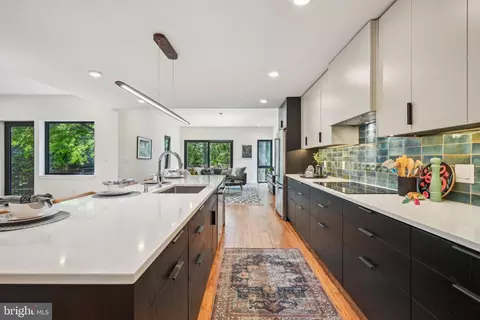 139 W Mount Pleasant Ave, Philadelphia, PA 19119